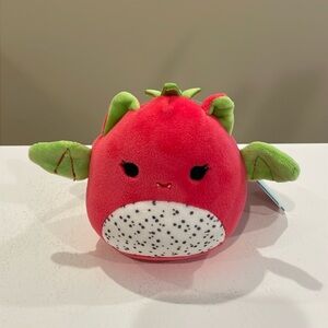NWT 3.5” Zuli the Dragonfruit Bat Squishmallow Clip - Crossover Squad Series 2